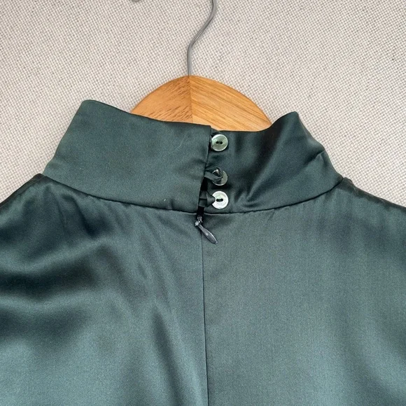 Sablyn green silk set. NWT Dark Green Pants and sleeveless top-worn 1x - Picture 9 of 13